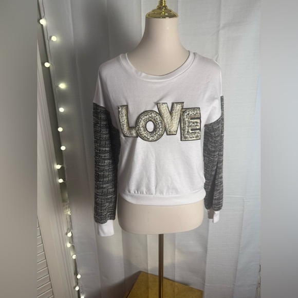 White and Black Graphic Sweatshirt - Picture 8 of 8